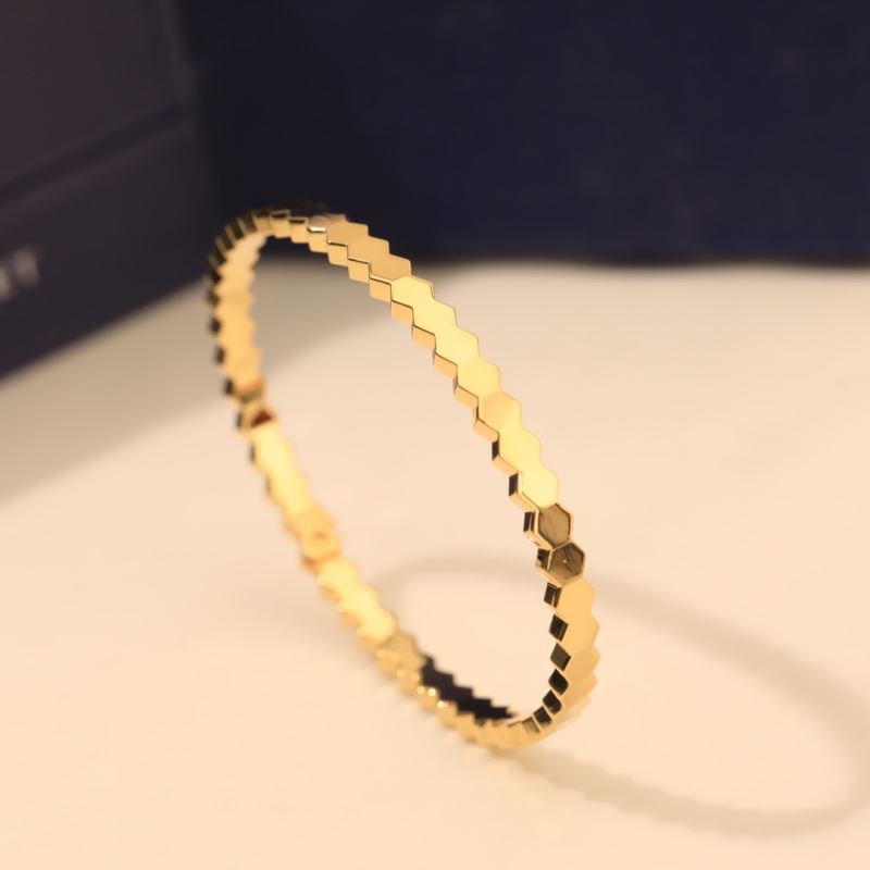 CHAUMET